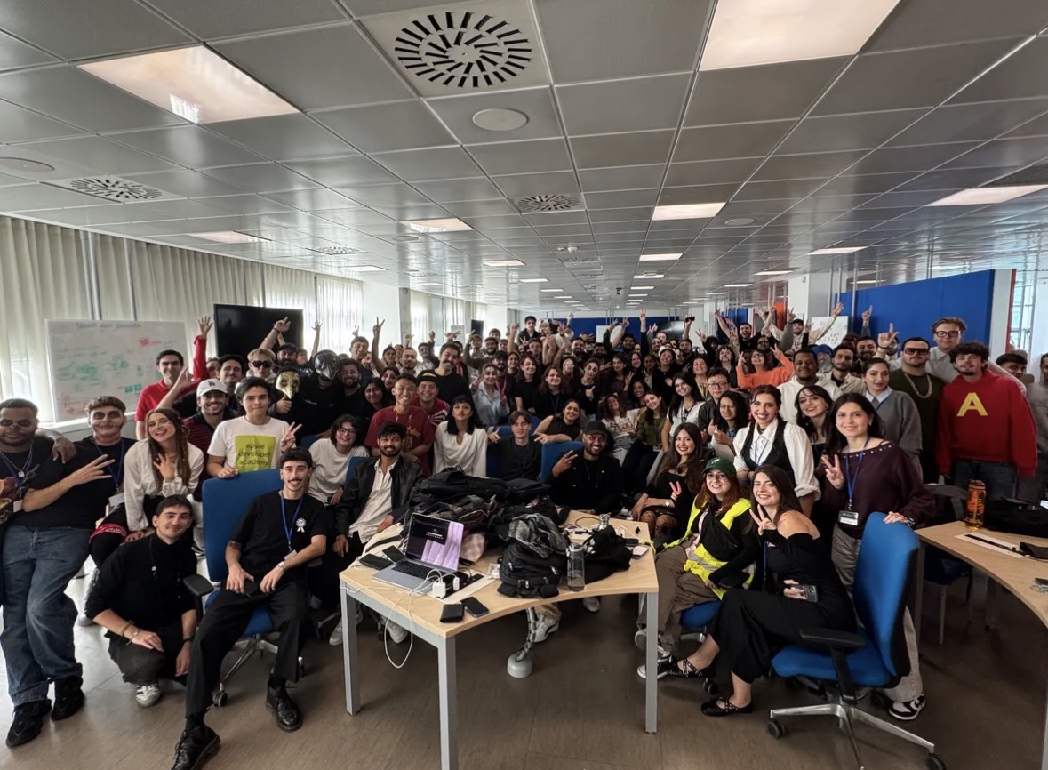Claudia at the Apple Developer Academy community
